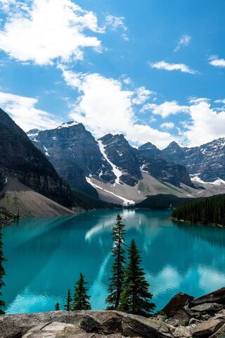 Serenity at Lake Moraine 🌊🏞️