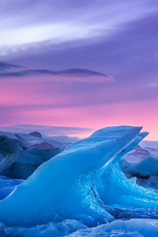 Frozen Serenity: The Beauty of Glacier