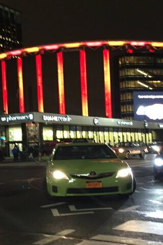 Neon Nights in the Big Apple 🌆🚖