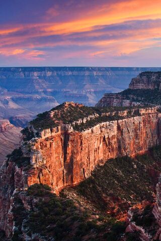 Majestic Layers of the Grand Canyon 🌄