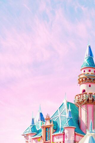 Dreamy Heights of Castillo 🌈🏰