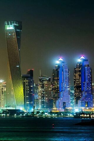 Neon Dreams: A Night in Citylights 🌆✨