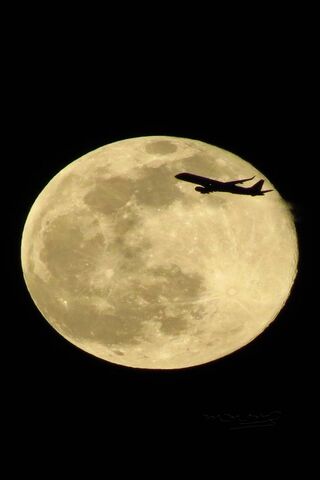 Księżyc i samolot