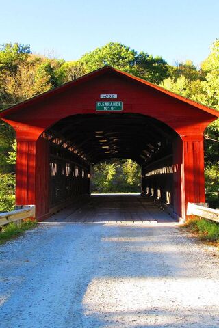 Journey Through the Red Arch: New England's Hidden Gem 🚗🌲