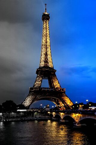 Night Paris