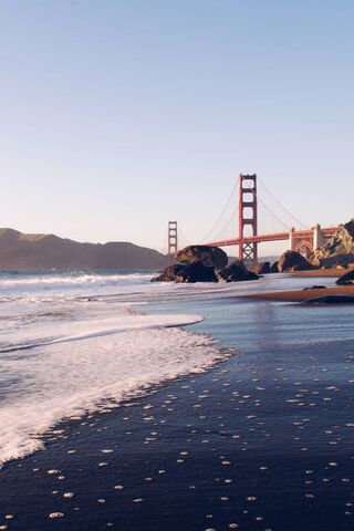 Golden Gate Serenity: Where Waves Meet Wonders 🌊🌉
