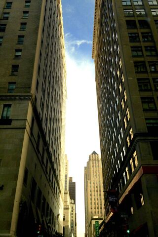 Urban Canyon: A Glimpse of the Sky