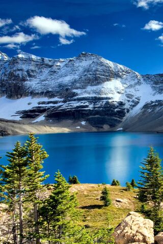 Lac: A Serene Mountain Escape 🌊🏔️