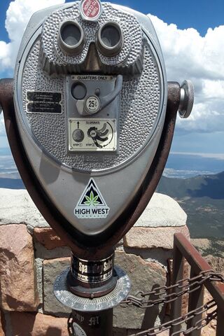 Views from The Rockys: A Scenic Perspective 🌄🔭