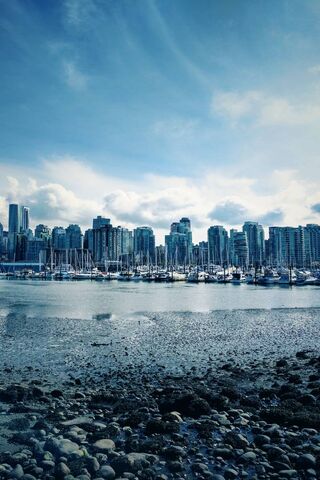 Vancouver's Urban Serenity 🌊🏙️
