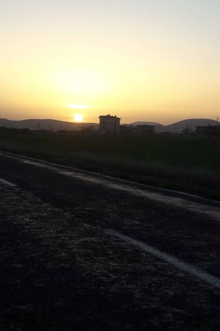 Sunset Serenity: A Glimpse of Nature's Canvas 🌅