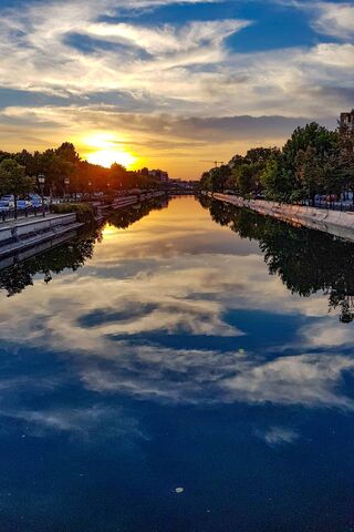 Sunset Serenity at the River Bank 🌅✨