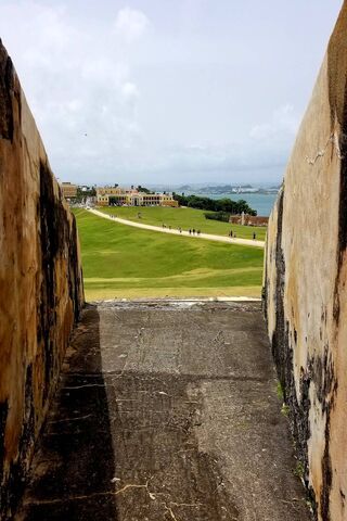 El Morro: A Glimpse into History 🌅🏰