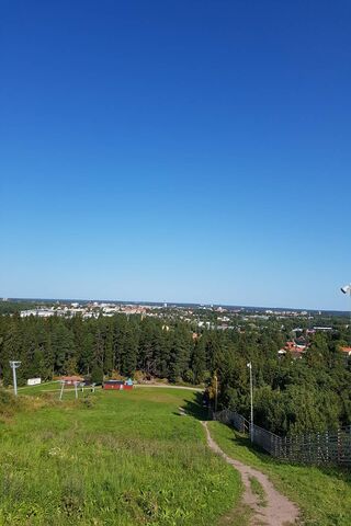 Scenic Serenity: Hemlingby, Sweden 🌲🌞