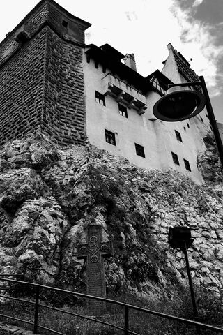 Dracula Castle Wallpaper - Download to your mobile from PHONEKY