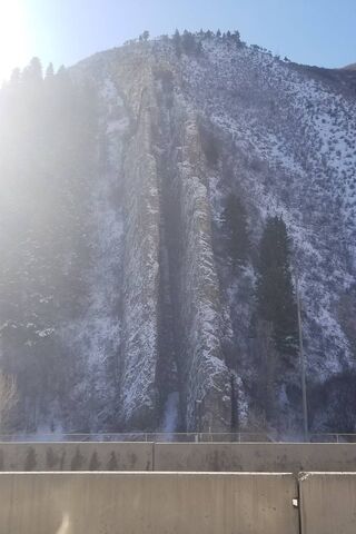 Dốc trơn trượt của thiên nhiên: Đường trượt của quỷ