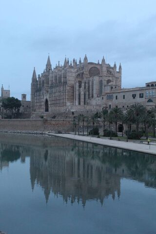 Reflections of Majesty: Catedral De Palma at Dusk