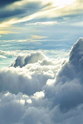 Heavenly Horizons: A Dreamy Skyline Above the Clouds 🌥️✨