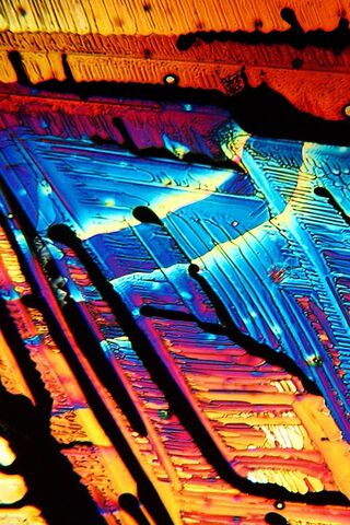 Colorful Crystals: A Microscopic Marvel 🌈🔬