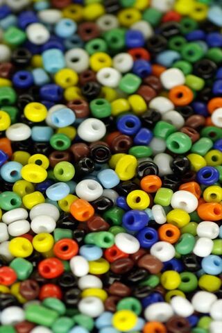 Colorful Ozcanates: A Bead Wonderland! 🌈✨