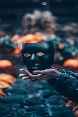 The Enigmatic Mask: A Glimpse into Mystery 🎭✨