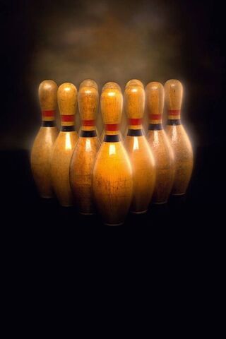 Strike a Pose: The Classic Bowling Pins 🎳✨