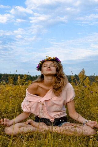 Serenity in Nature: A Yoga Journey 🌼🧘