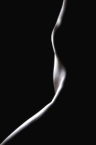 The Elegance of Curves 🌊✨