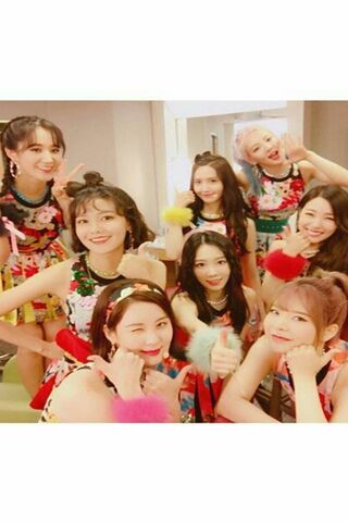 Gg Holiday Reunion: A Colorful Comeback! 🎉🌈