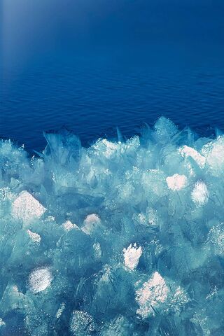 Oceanic Serenity: A Glimpse of Nature's Palette 🌊✨