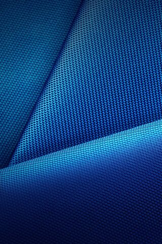 Droid Maxx 2: A Splash of Blue Innovation 🌊📱