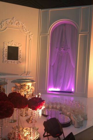 Novo: A Touch of Elegance