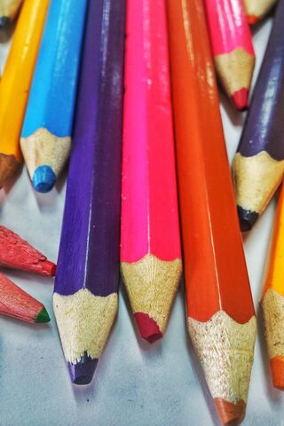 Vibrant Hues: The Art of Color Pencils 🎨✨