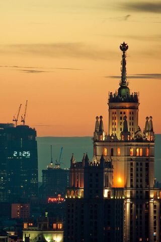 Moscow's Majestic Skyline at Dusk 🌆✨