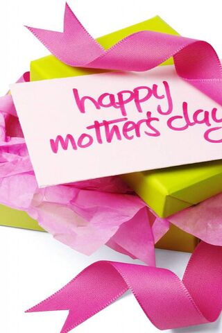 Celebrating Mom with Lo..