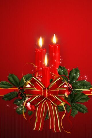 Festive Glow: Christmas Candle Delight 🎄🕯️