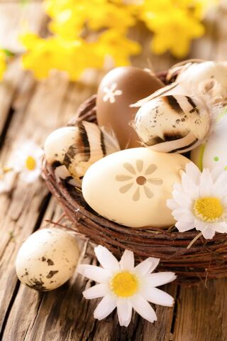 Springtime Joy: A Basket of Easter Delights 🌼🥚
