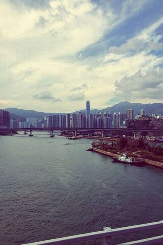 Serenity Meets Skyline:..