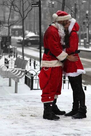 Winter Love: A Festive ..