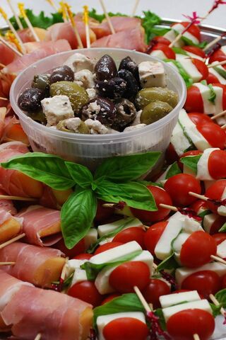 Game Day Feast: A Super Bowl Spread! 🏈🍽️