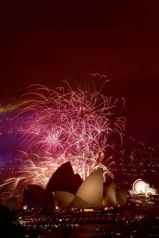 Sydney's Spectacular New Year Celebration 🎆