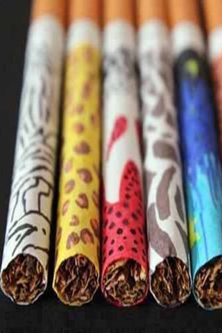 Artistic Smokes: A Colorful Twist on Tradition 🎨🚬