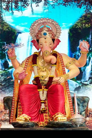 Lalbaughcha Raja 18