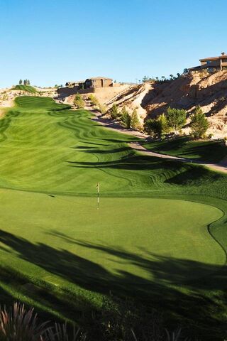 Serenity on the Greens:..