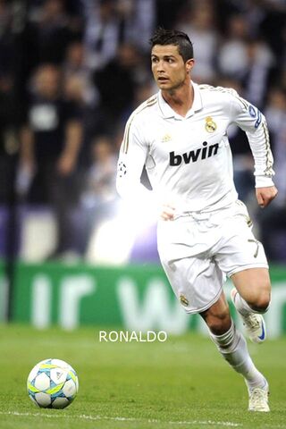 Ronaldo: The Football L..