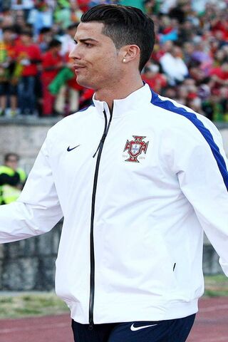 Cristiano Ronaldo: The Iconic Champion in Action ⚽️🇵🇹