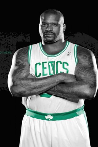 Shaquille O'Neal: The Giant of the Court 🏀💪