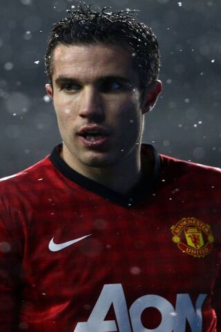 Master of the Pitch: Robin Van Persie in Action ⚽️