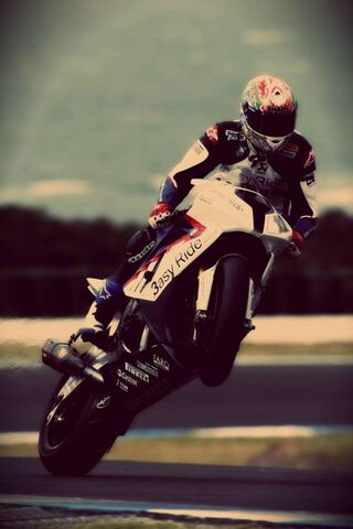 Thrill of the Ride: A Motorcycle Stunt in Action! 🏍️💨