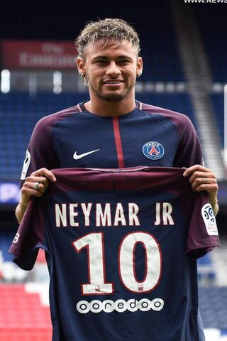 Neymar Jr. Joins PSG: A New Era Begins! ⚽️✨